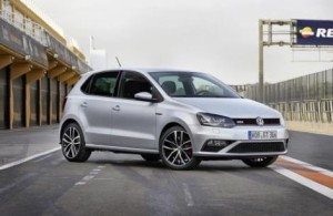 Kompakter GTI der vierten Generation  236 km/h schneller Polo GTI* verbraucht mit DSG nur 5,6 l/100 km. Neuer Polo GTI startet mit 192-PS-TSI und optionalem „Sport Select"-Fahrwerk. Neueste Version des Polo GTI wird mit Schaltgetriebe und DSG angeboten